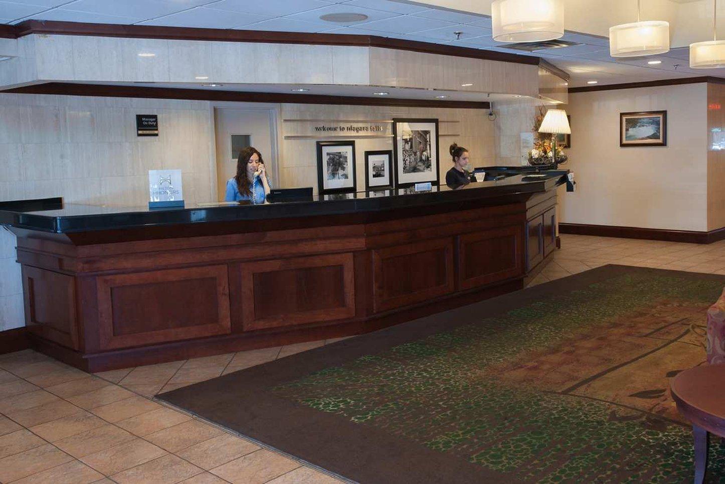 Ramada By Wyndham Niagara Falls By The River Экстерьер фото