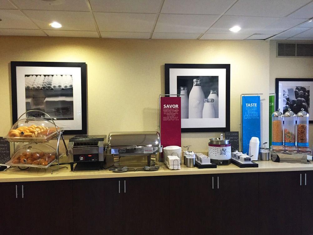 Ramada By Wyndham Niagara Falls By The River Экстерьер фото