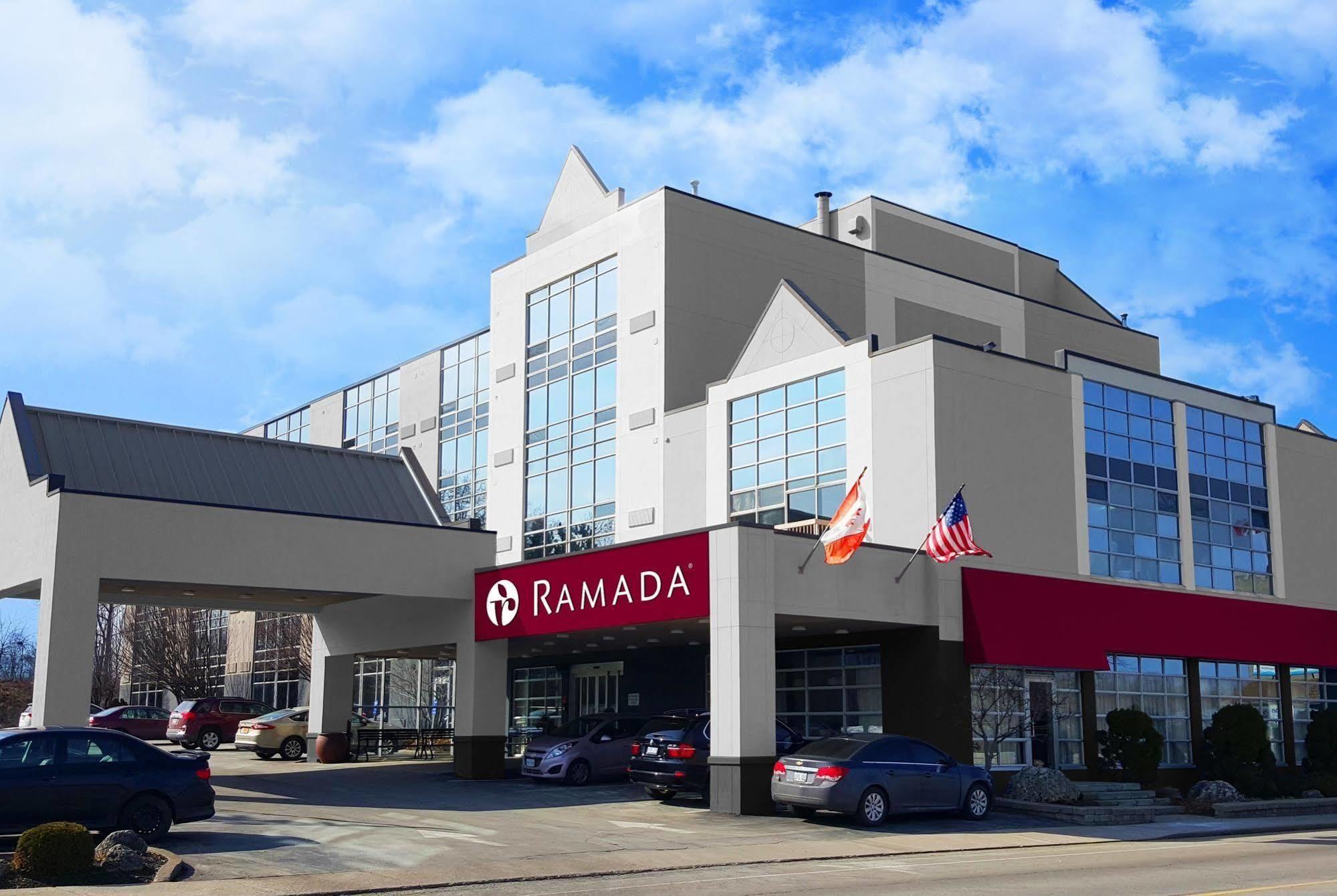 Ramada By Wyndham Niagara Falls By The River Экстерьер фото